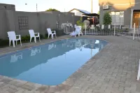 Asante Apartments - Pool