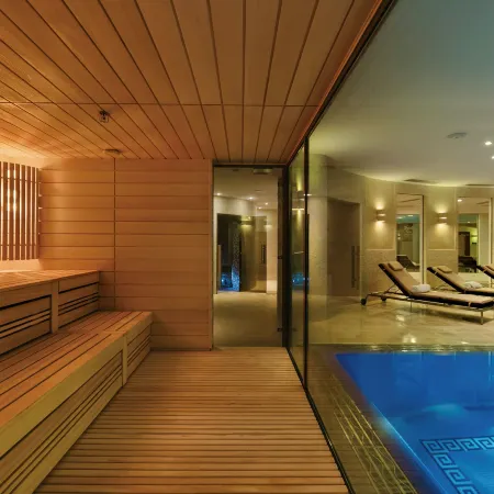 Grand Hotel Vilnius, Curio Collection by Hilton