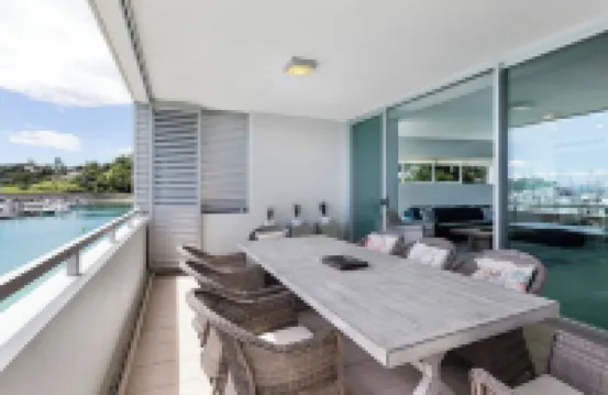 Peninsula Airlie Beach