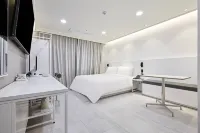 Road35 Hotel