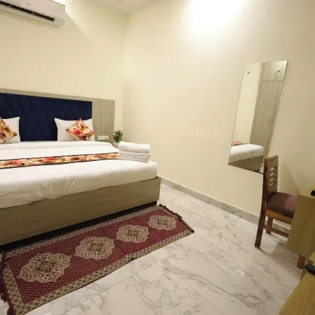 Hotel Taj Elevate