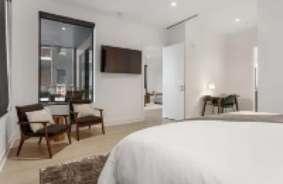 Luxe Downtown Holland 2Br Condo • Walkable • Parking + Gym