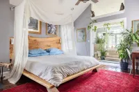 Unique Luxury Central Historic Landmark Home - balcony