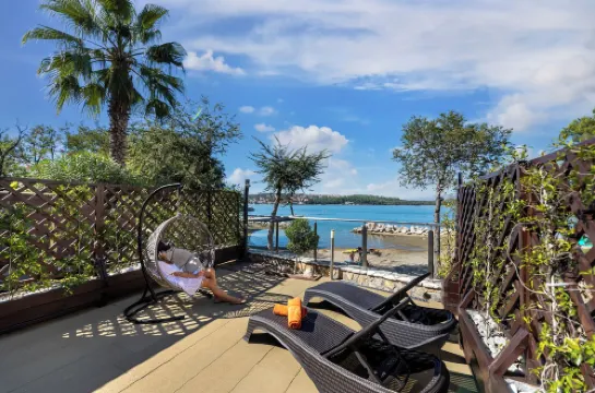 Soline Bay Seashore Residence