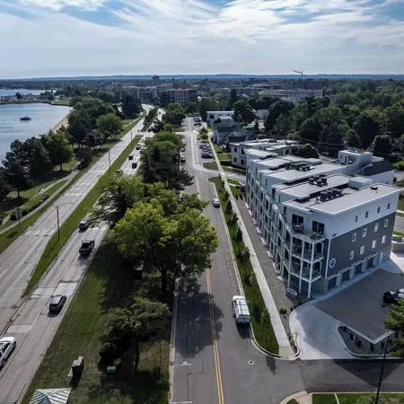 539 Bay Street - Luxury Downtown Residences Steps from the Beach and Festivals
