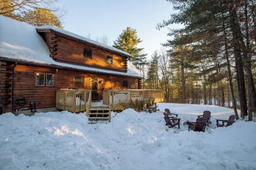 Pocono Wellness Retreat: Sauna • Hot Tub • Movie Theater • Fire Pit