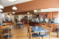 Express Suites Riverport Inn & Suites - petit déjeuner