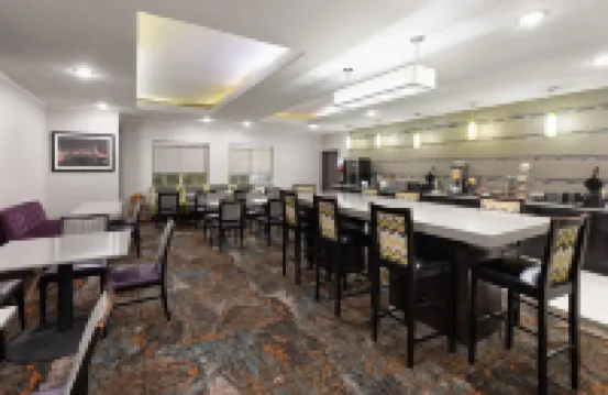 La Quinta Inn & Suites by Wyndham Kyle - Austin South