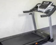 Econo Lodge Inn & Suites Colonie Center Mall - Gym