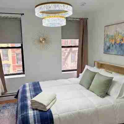 2 Bedroom Apartment with 2 Bathrooms and Kitchen Rooms
