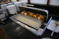 Atrium Hotel and Suites DFW Airport - sarapan