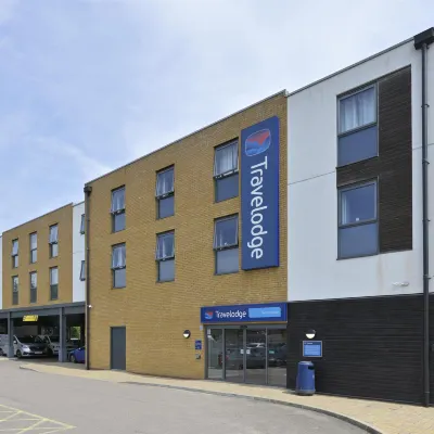 Travelodge London Belvedere Hotels near The Red House