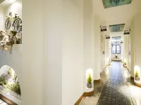 Santorini Motel Hotels near Panam Station