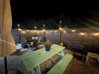 Cozy Modern 3-bd, Pet Friendly, 12 miles from RRG!