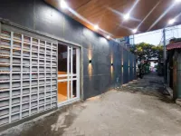 Urbanview Manukan Family Inn Surabaya - Bãi đậu xe