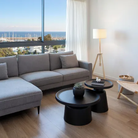 L RESIDENCES & Suites