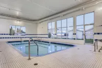 Best Western Plus Red Deer Inn  Suites - Hot Tub