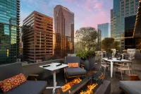 The Wayfarer Downtown La, Tapestry Collection by Hilton ロサンゼルス・ダウンタウン周辺のホテル