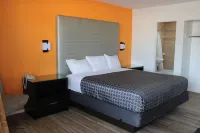 Torch Lite Lodge - Motels