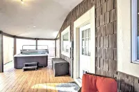 Walkable Cda Home with Hot Tub, Firepit and Games