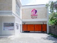 Dzawani Syariah Rajawali near Pakuwon Mall RedPartner Hotel di Kecamatan Depok