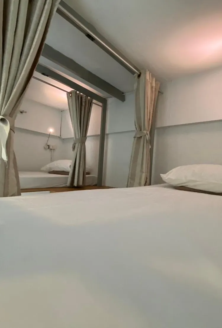 Mixed Air Dormitory