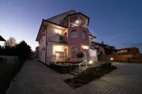 Villa Lotus فنادق في 