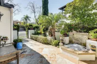 9 Mi to Beach: Pet-friendly Apt in San Diego!