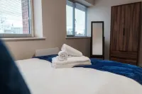 Apartment With Free Parking by City SuperHost - Homestays