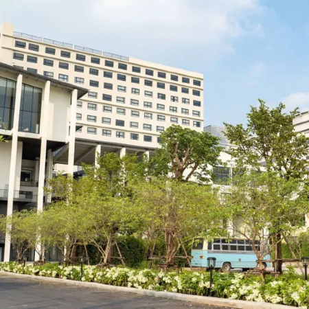SimpleStay Chatuchak, SureStay Collection by Best Western Отели рядом с достопримечательностью «Станция BTS Mo Chit»