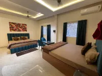 Limelight Hotel & Restaurant