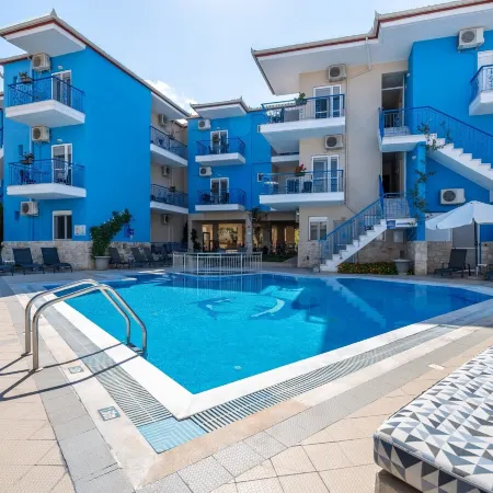 Stratos Hotel