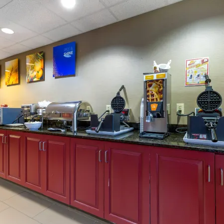 Comfort Inn & Suites Cambridge