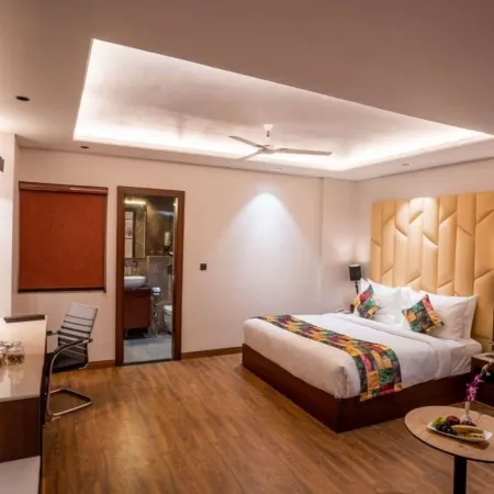 Hotel Raaj Palace