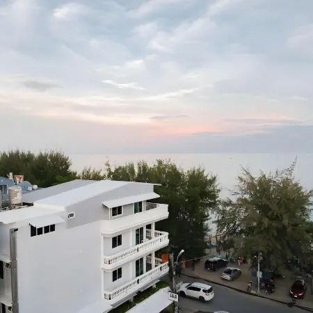 The Beach Cha am Guest House