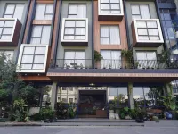 木酒店 鄰近素辇府的酒店