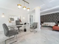 PETIT PALACE SUITES HOTEL Hotels near Charaf
