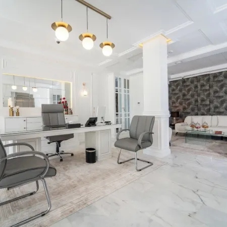 PETIT PALACE SUITES HOTEL Отели рядом с достопримечательностью «Пристань для яхт Адагира»