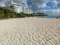 Spacious Apto with Spectacular Views of the Beach