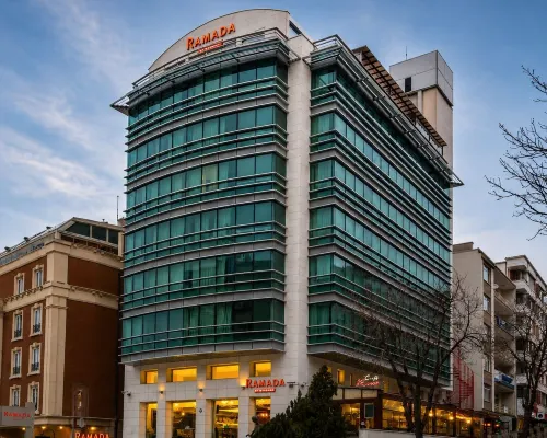 Ramada by Wyndham Ankara Отели рядом с достопримечательностью «Чанкая»