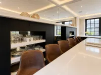 Boutique Luxury London Soho Apartment Sleeps 4 - Bungalows