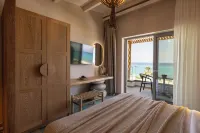 Blue Carpet Luxury Suites - balcony