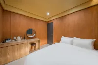 PINETREE Hotel in Gamsam-dong, Daegu - โมเทล