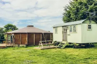 Stone Circle Glamping - 3-Star