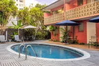 Royal Grove Waikiki - Pools