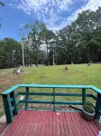Quiet cabin in the woods w/ access to pools, river, & lakes in gated community!! - 2つ星