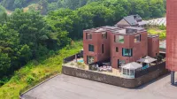 Chuncheon Stay Moon - vue sur la montagne