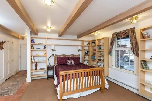 Anchorage Studio Bordering an Active Salmon Stream - Condos