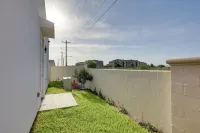 Modern Couples Condo, 4 Mi to Downtown Mcallen! - Kondo