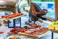 Ski Hotel - breakfast